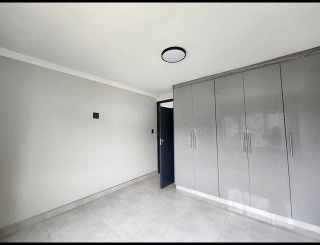 2 BEDROOM PROPERTY TO RENT IN OVERPORT